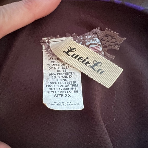 Lucie Lu 3X Purple V neck with twist-tie front detail - Picture 2 of 2